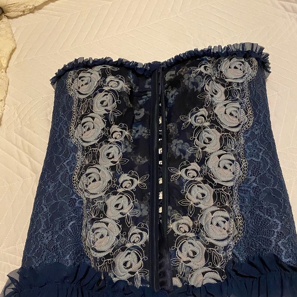 Corset top - Picture 1 of 2